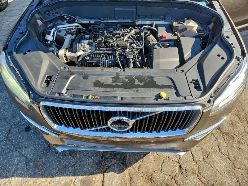 2017 VOLVO XC90 T6  