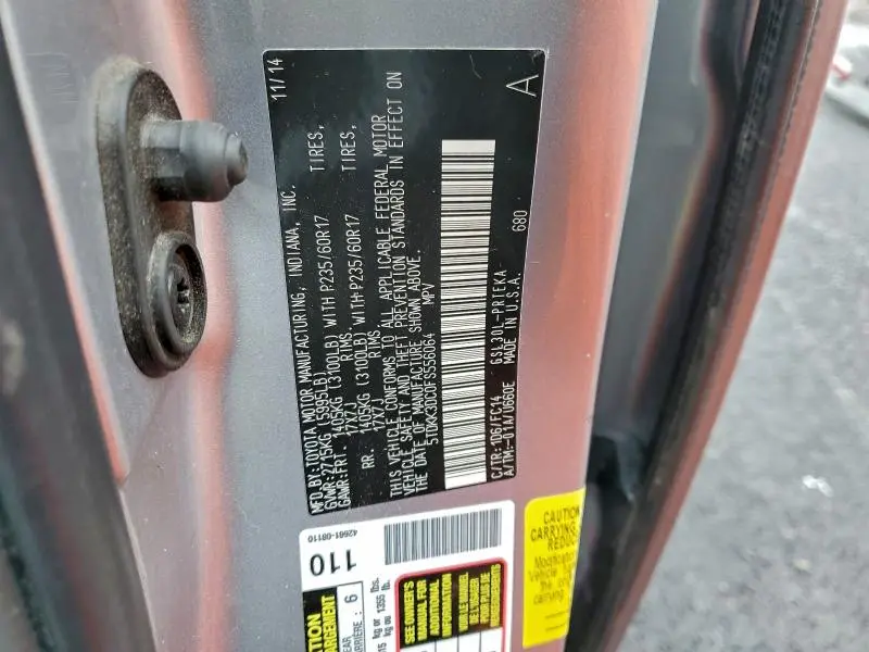 2015 TOYOTA SIENNA LE  