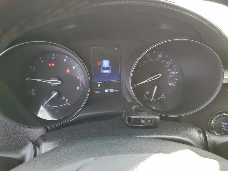 2019 TOYOTA C-HR XLE  