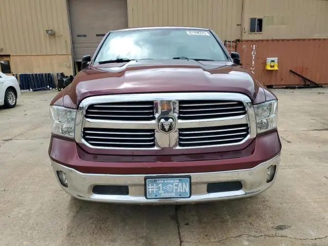 2016 RAM 1500 SLT  