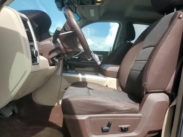 2016 RAM 1500 SLT  