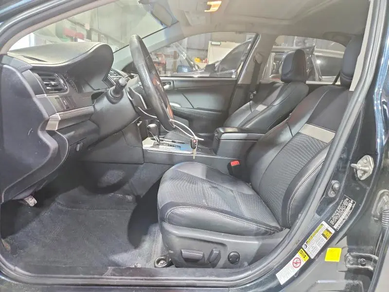 2013 TOYOTA CAMRY SE  