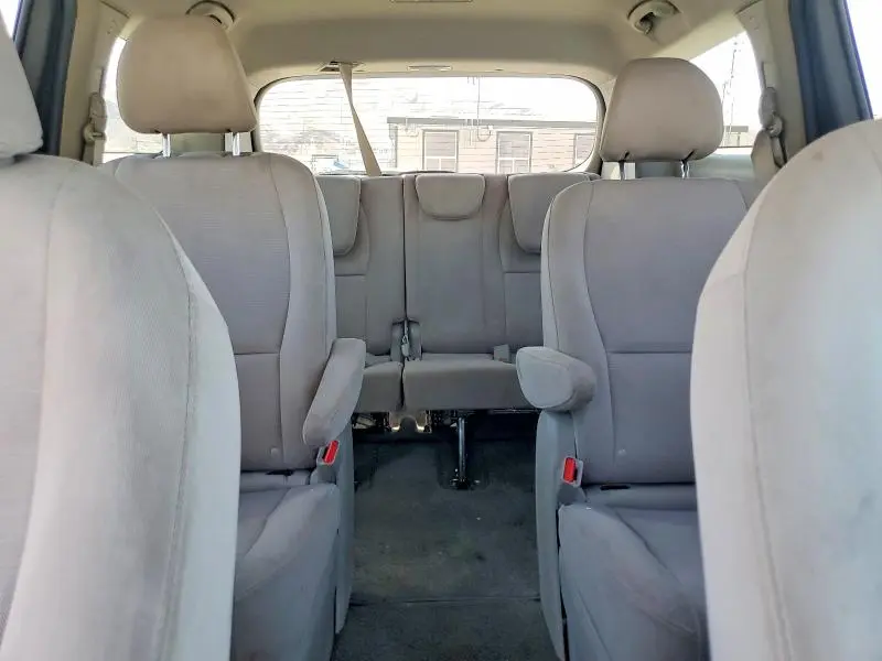 2015 KIA SEDONA LX  