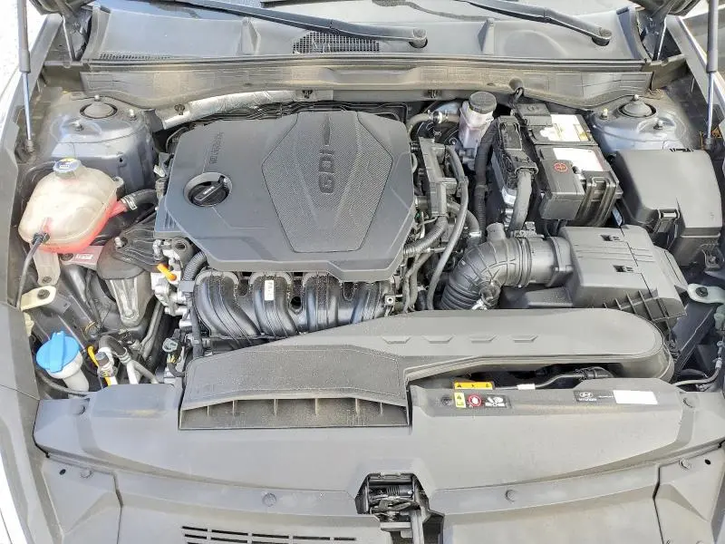2023 HYUNDAI SONATA SE  