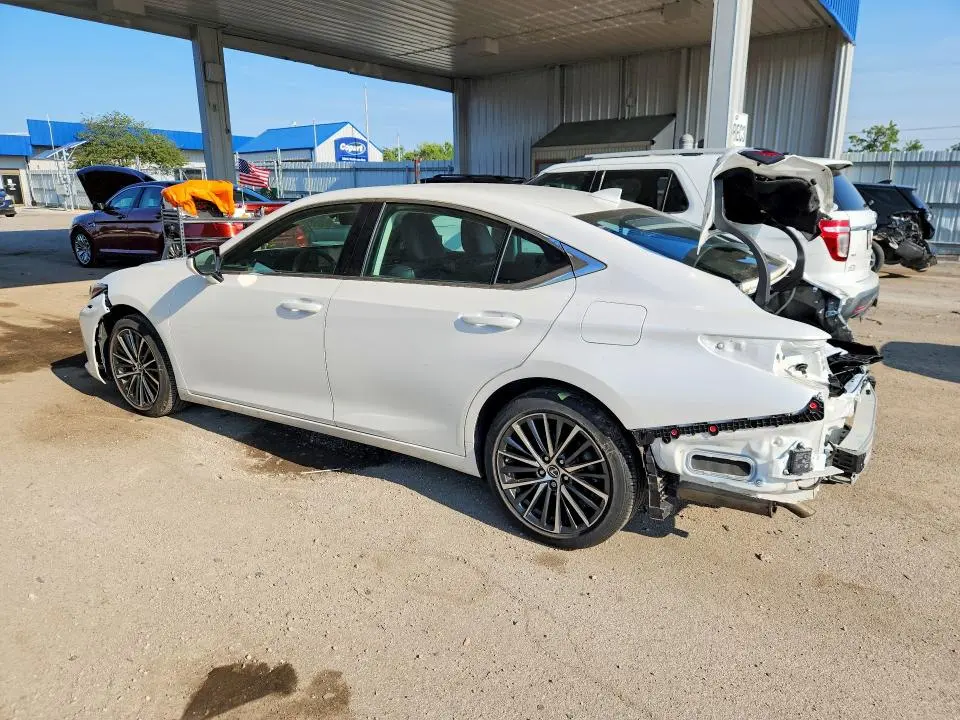 2024 LEXUS ES 300H BASE  