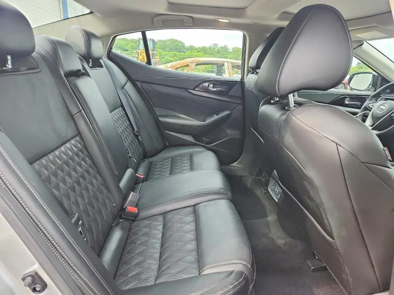 2023 NISSAN MAXIMA PLATINUM  