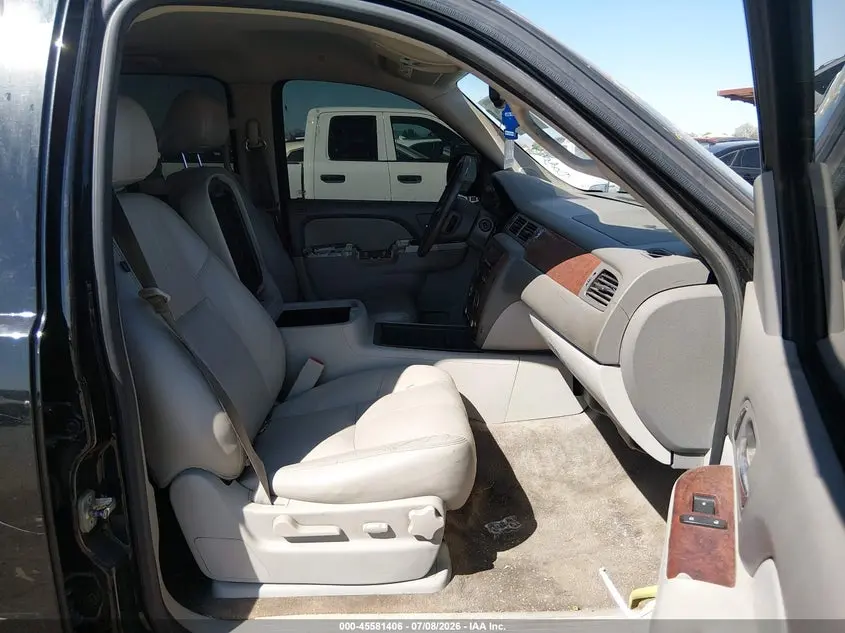 2014 CHEVROLET SUBURBAN LT