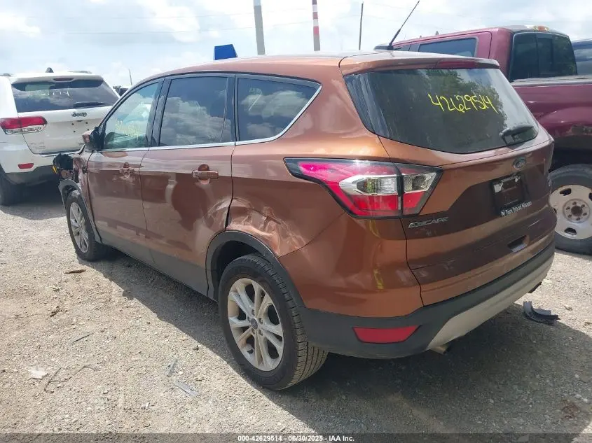 2017 FORD ESCAPE SE
