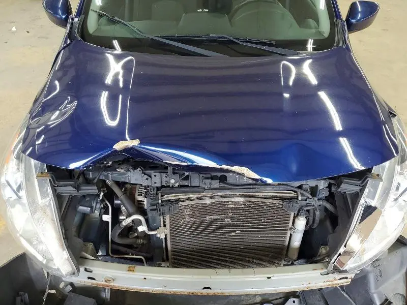 2018 NISSAN VERSA SV  