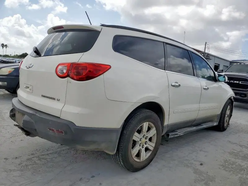 2011 CHEVROLET TRAVERSE LT  
