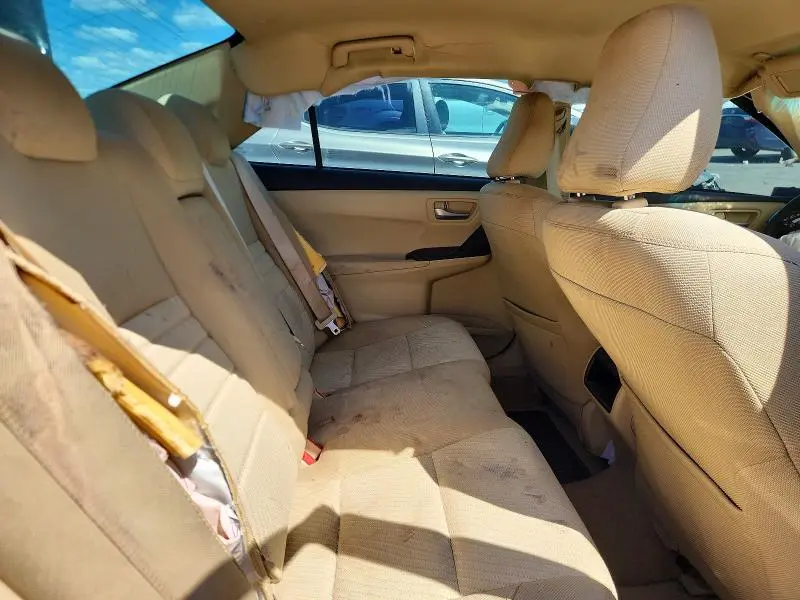 2016 TOYOTA CAMRY LE  