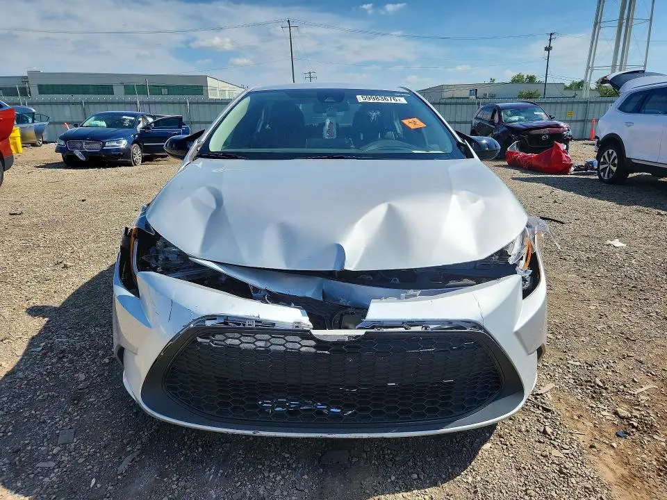 2021 TOYOTA COROLLA LE  