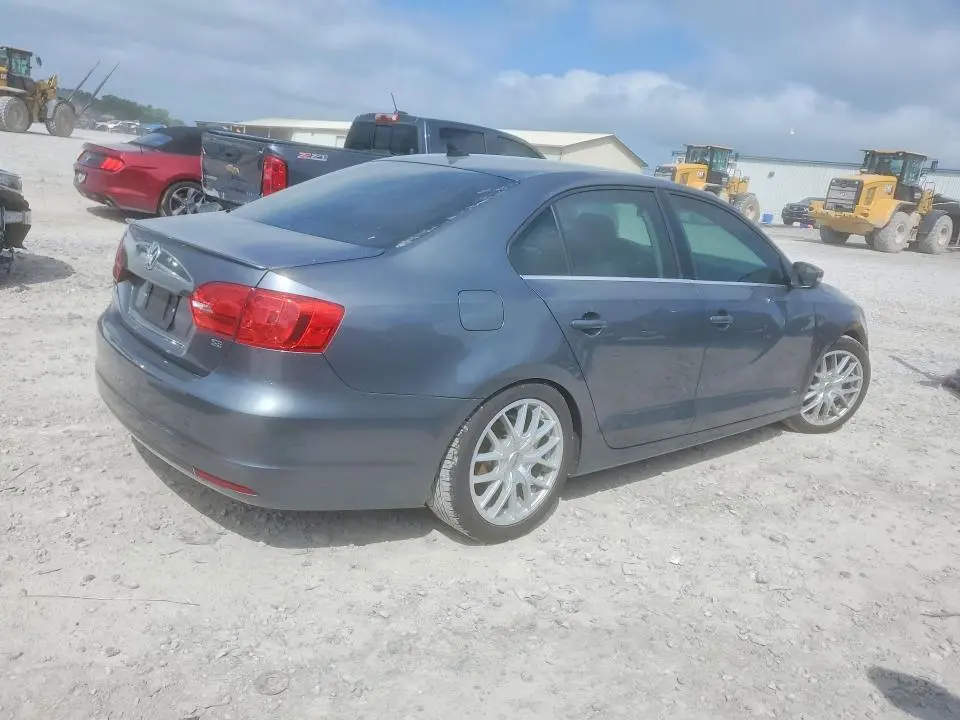 2014 VOLKSWAGEN JETTA SE  