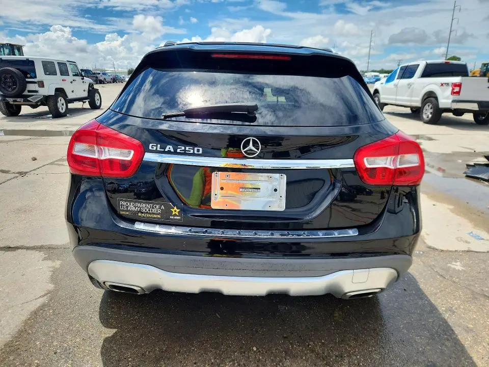 2018 MERCEDES-BENZ GLA 250  
