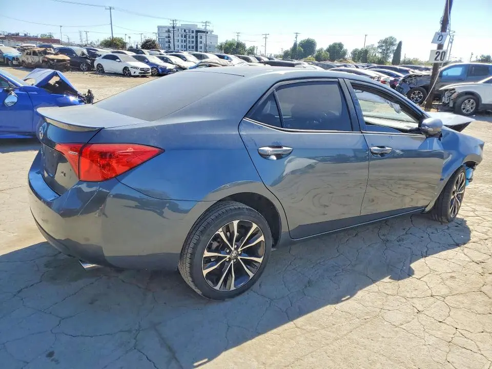 2017 TOYOTA COROLLA SE  