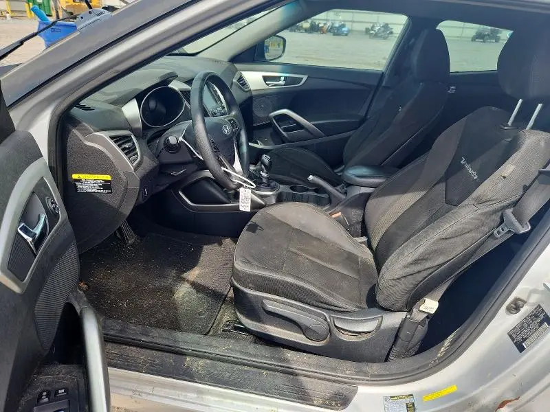 2016 HYUNDAI VELOSTER BASE  