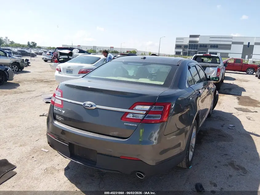 2018 FORD TAURUS SE