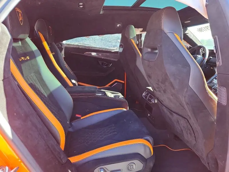 2024 LAMBORGHINI URUS PERFORMANTE  