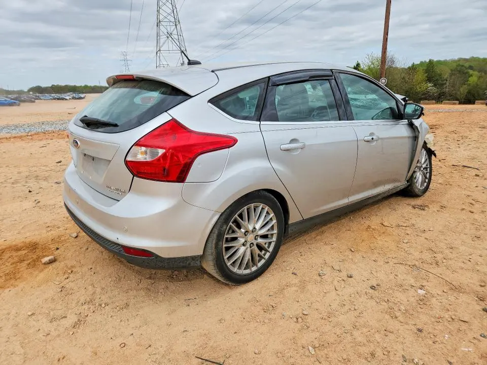 2014 FORD FOCUS TITANIUM  
