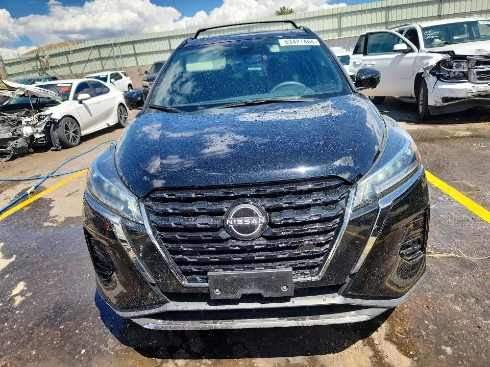2024 NISSAN KICKS SR  