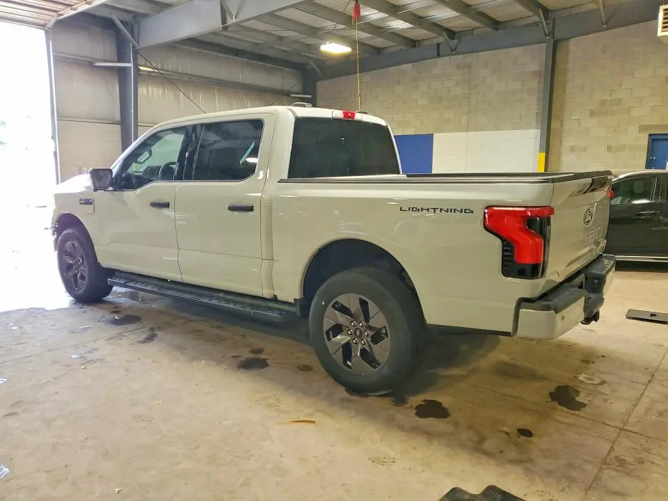 2024 FORD F150 LIGHTNING XLT  