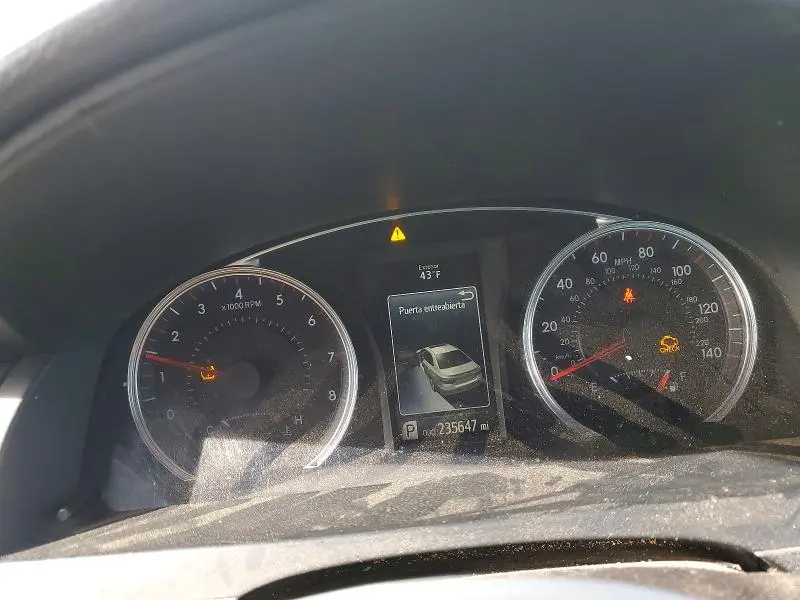 2015 TOYOTA CAMRY LE  