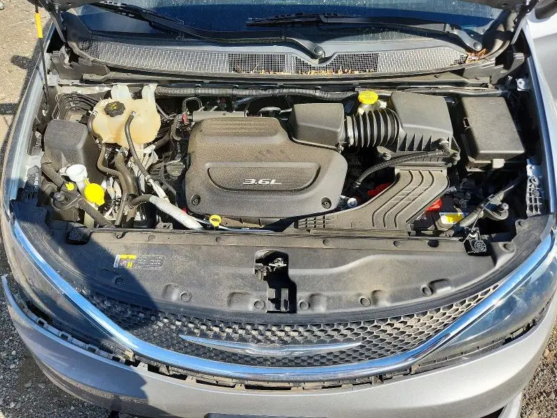 2017 CHRYSLER PACIFICA LX  
