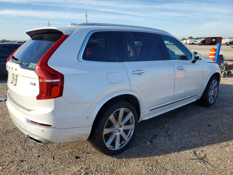 2018 VOLVO XC90 T6  