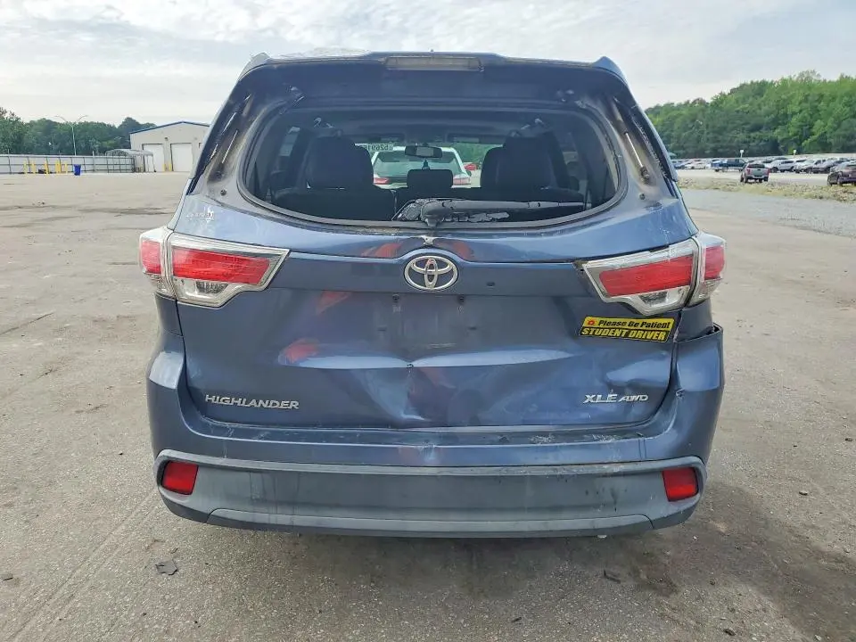 2015 TOYOTA HIGHLANDER   