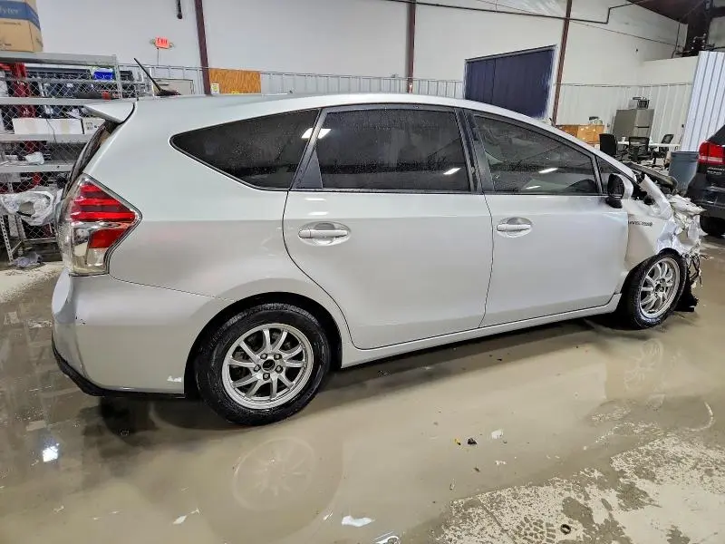 2017 TOYOTA PRIUS V   