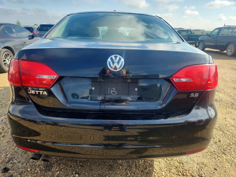 2013 VOLKSWAGEN JETTA   