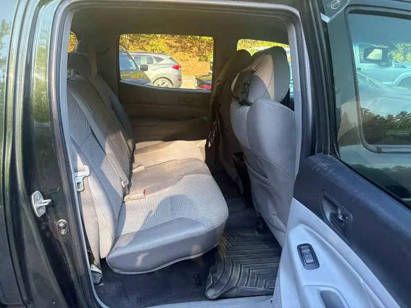 2012 TOYOTA TACOMA V6  