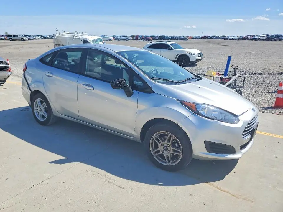2018 FORD FIESTA SE  