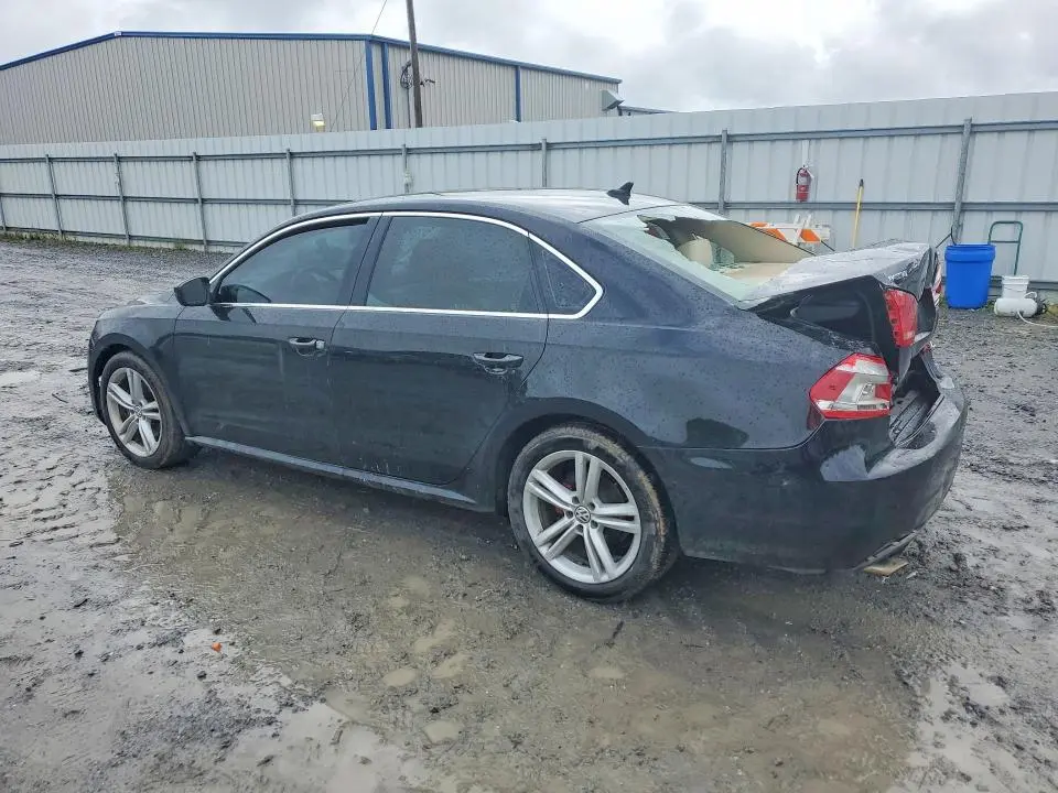 2013 VOLKSWAGEN PASSAT SE  