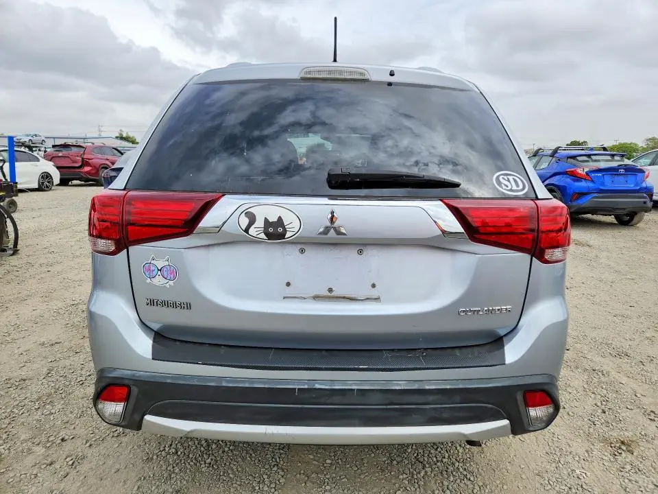 2016 MITSUBISHI OUTLANDER ES  