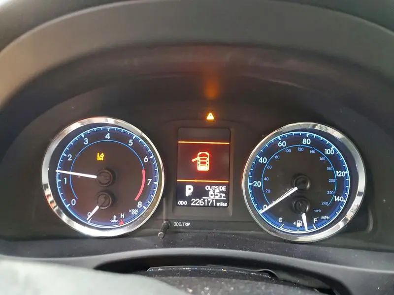 2018 TOYOTA COROLLA LE  