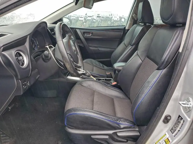 2017 TOYOTA COROLLA SE  