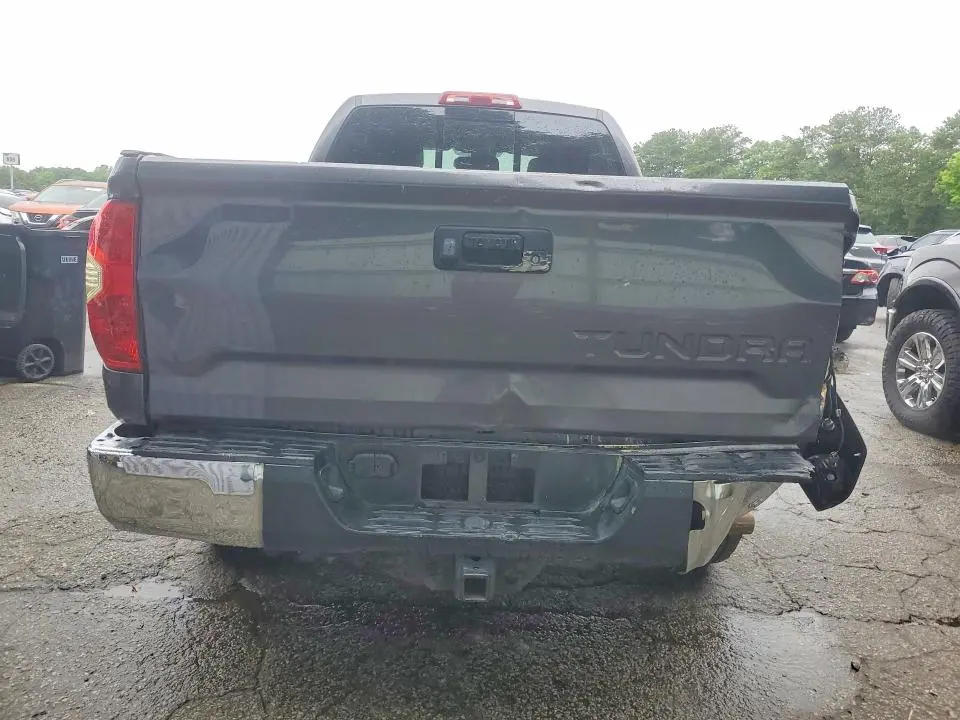 2018 TOYOTA TUNDRA SR5  