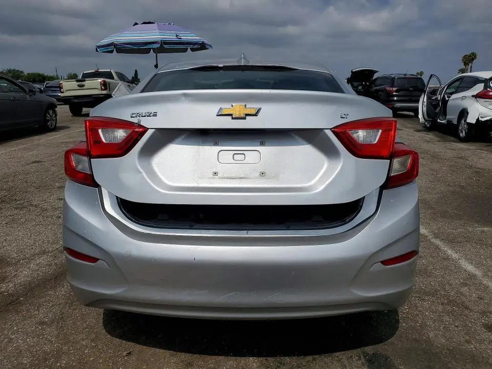 2018 CHEVROLET CRUZE LT  