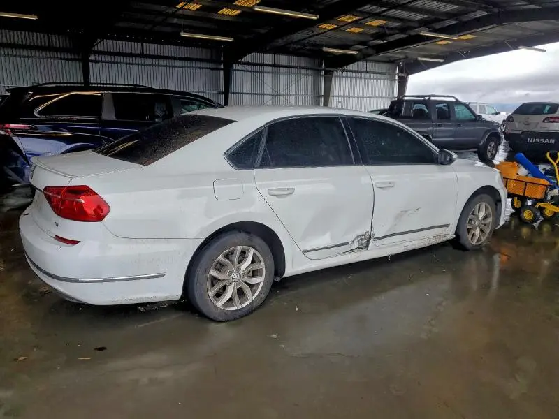 2016 VOLKSWAGEN PASSAT S  