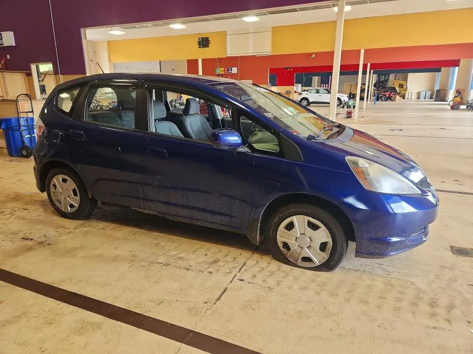 2012 HONDA FIT   