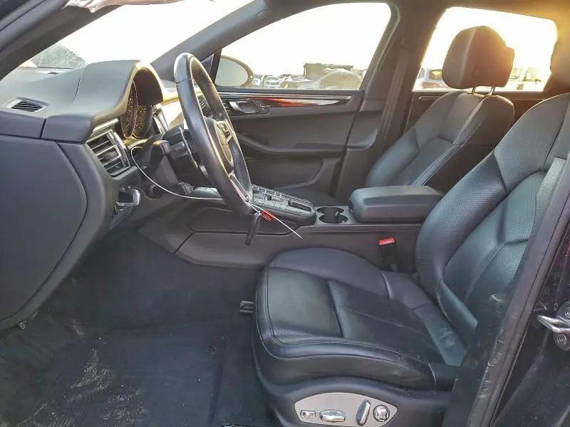 2019 PORSCHE MACAN   