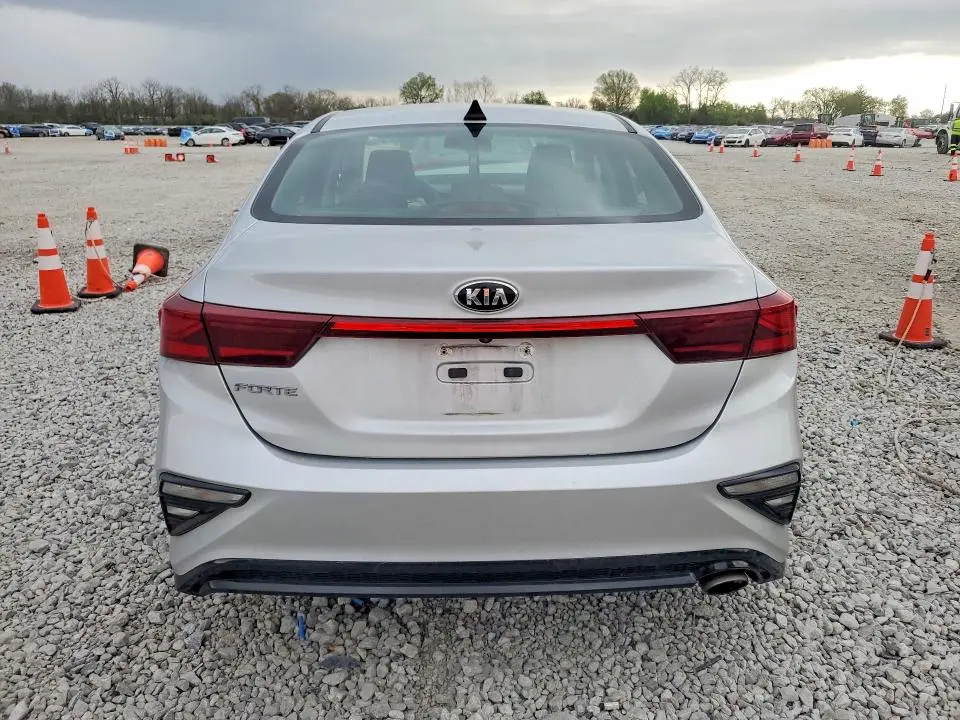 2019 KIA FORTE LXS  