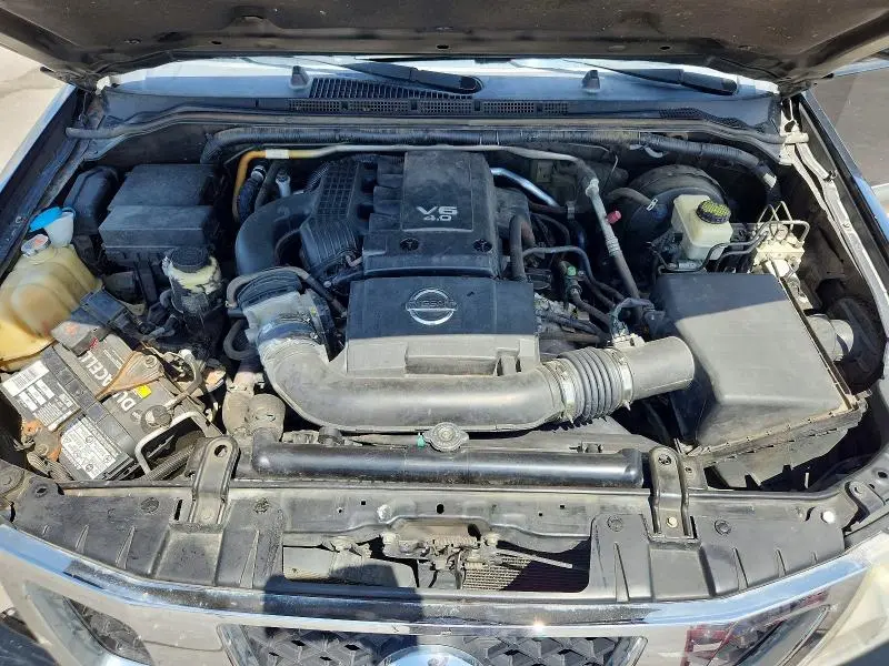 2013 NISSAN FRONTIER S  