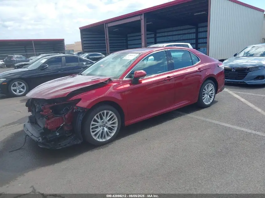 2019 TOYOTA CAMRY XLE