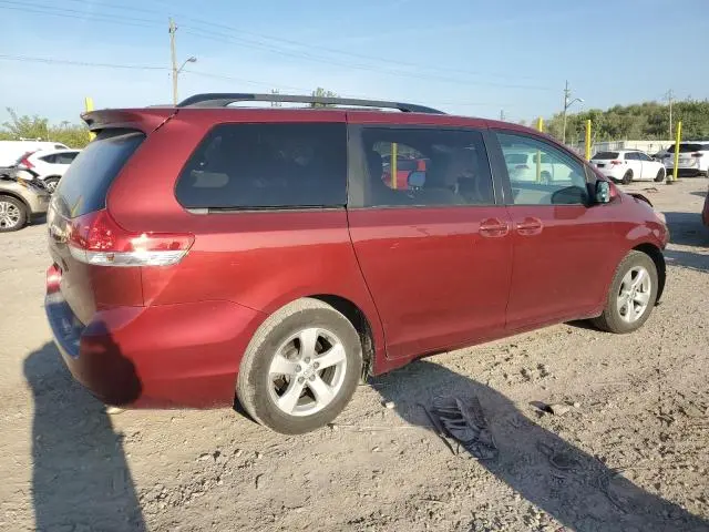 2014 TOYOTA SIENNA LE  