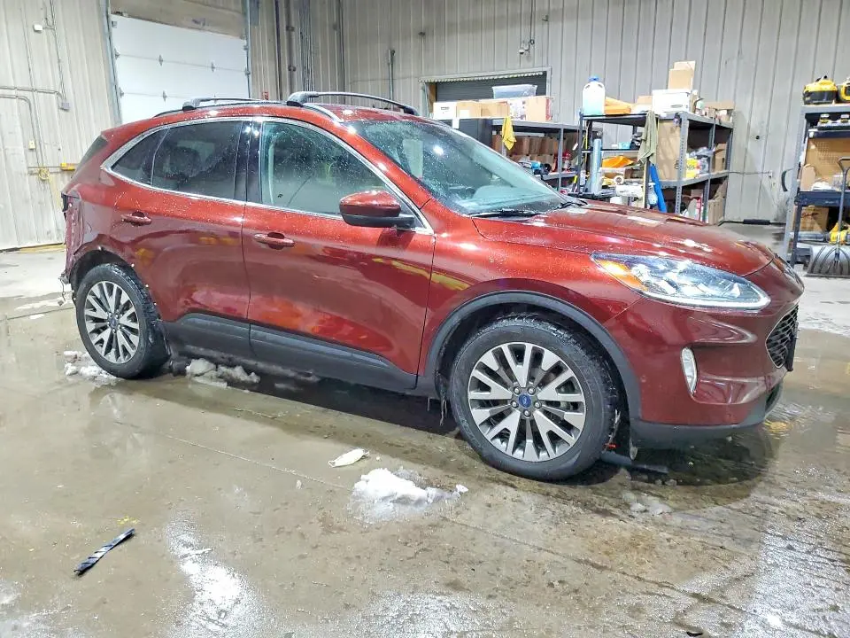 2021 FORD ESCAPE TITANIUM  