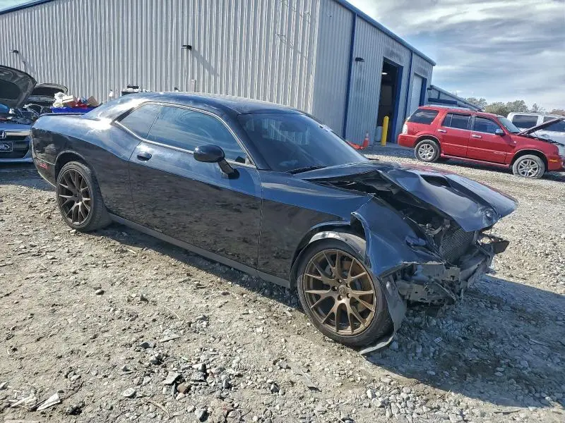2015 DODGE CHALLENGER SXT  