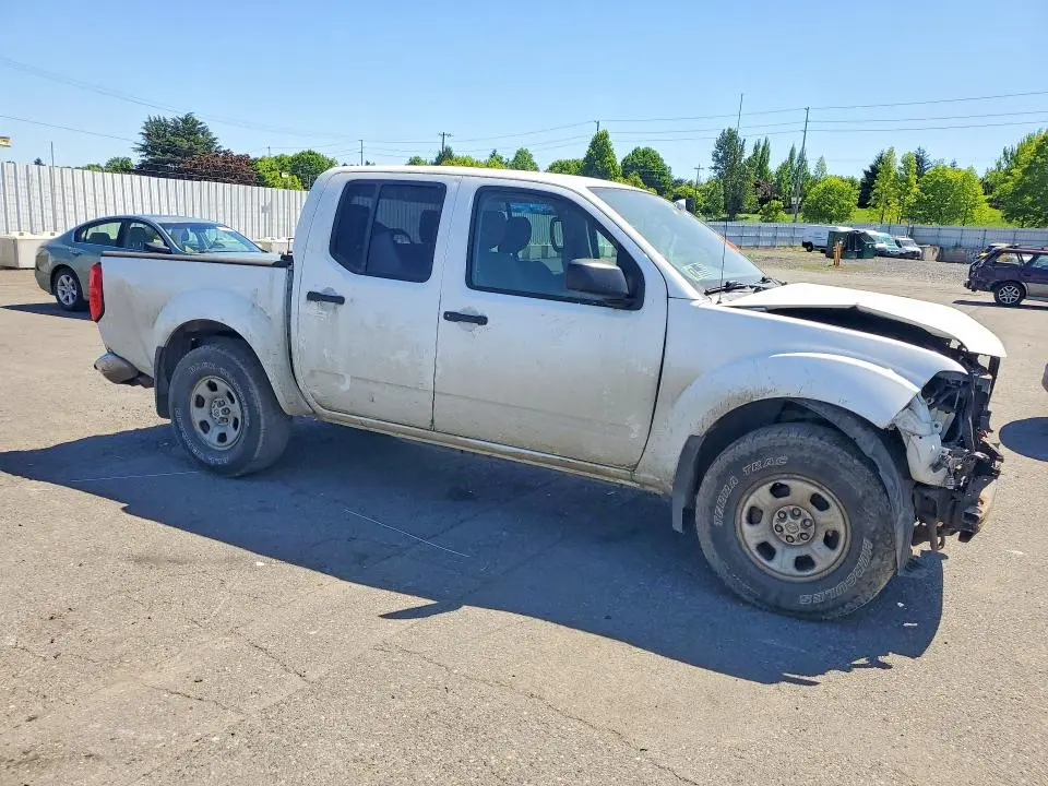 2011 NISSAN FRONTIER S  
