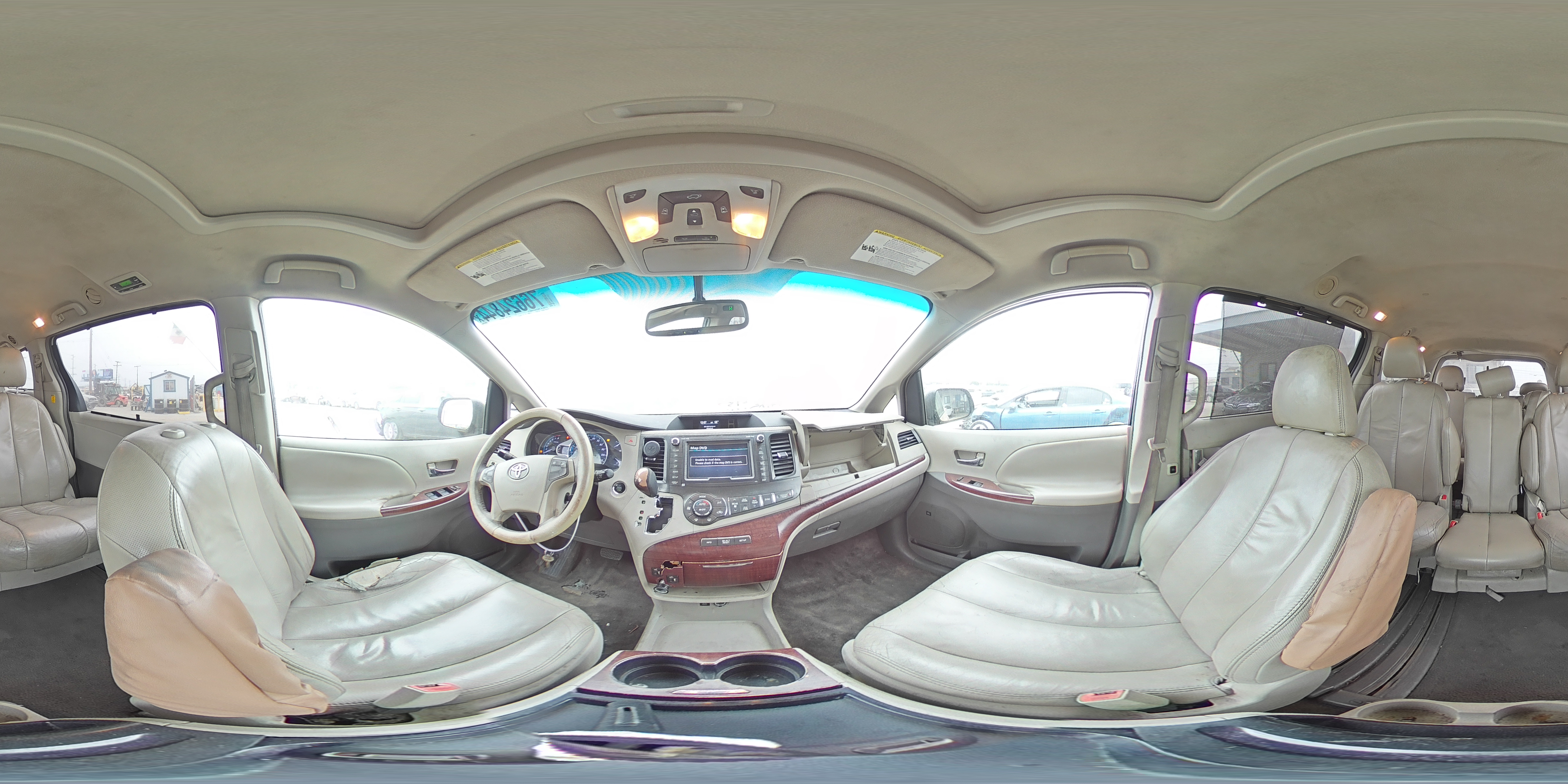 2011 TOYOTA SIENNA XLE